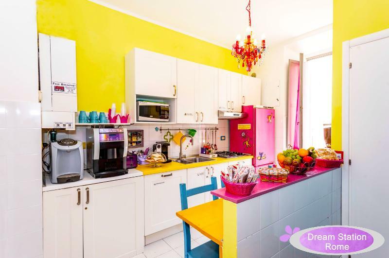 Dream Station Bed & Breakfast Рим Екстериор снимка